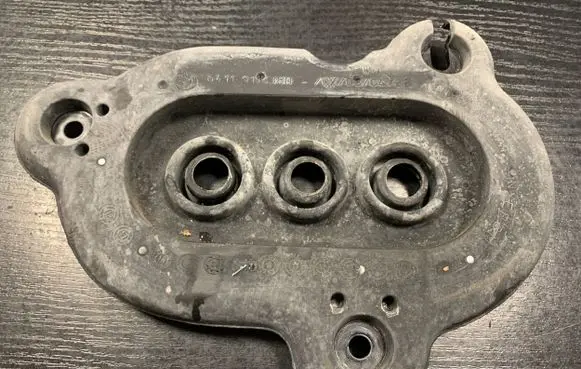 BMW 5 F10 F11 Other engine bay part 9115380