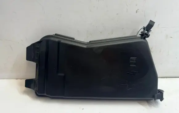 Mercedes-Benz CLS C218 X218 Fuse box cover A2125400382