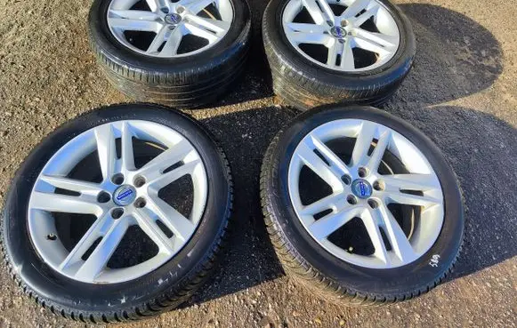Volvo V60 R17 alloy rim 31381412