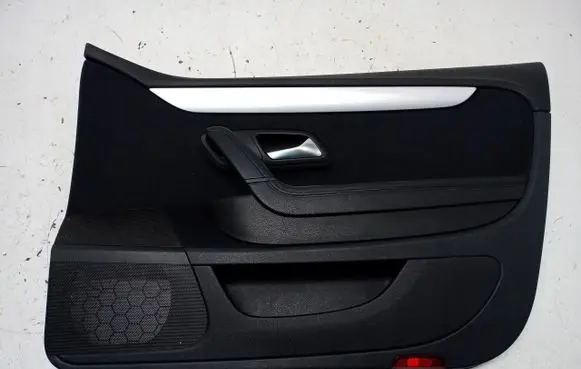Volkswagen PASSAT CC Front door card panel trim