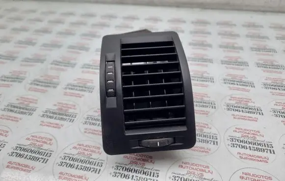 Skoda Octavia Mk2 (1Z) Dashboard side air vent grill/cover trim 1Z0819702
