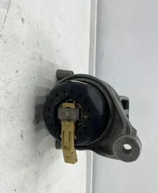 Audi A4 S4 B9 Engine mount bracket 8W0199371CP