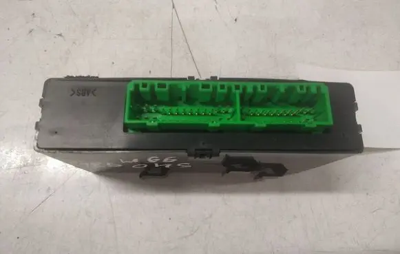 Volvo S40, V40 Alarm control unit/module 30889337 MB2323008341