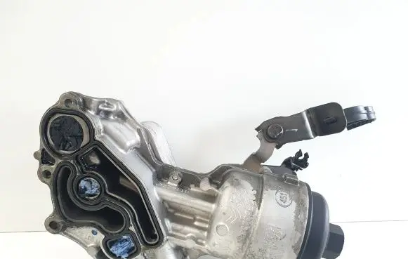 Peugeot 5008 II Oil filter mounting bracket 9823532380