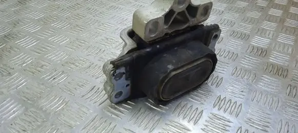 Audi TT TTS Mk2 Engine mount bracket 8J0199555