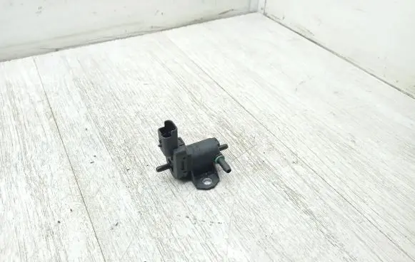 Ford Focus Vacuum valve 9688124580