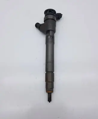 Nissan X-Trail T32 Fuel injector 0445110546