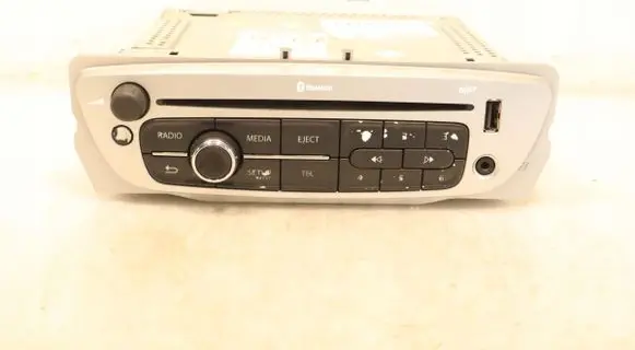 Renault Megane III Radio/GPS head unit trim 