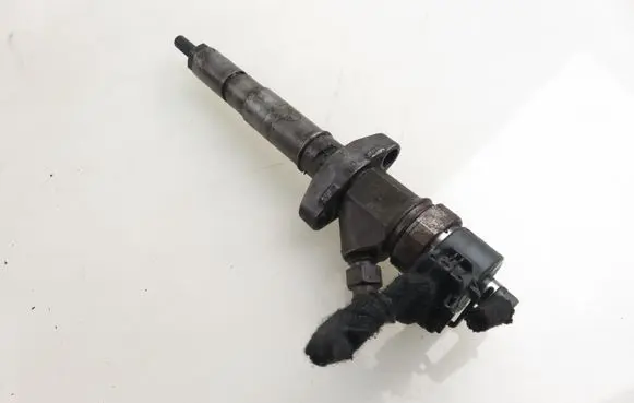 Fuel injector