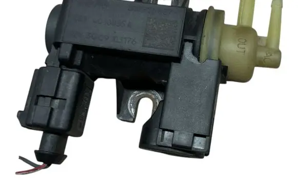 Audi A7 S7 4G Turbo solenoid valve 8K0906627