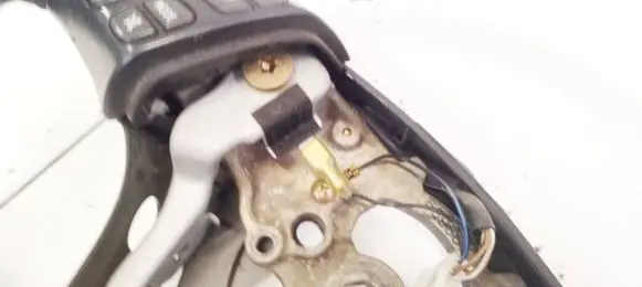 Steering wheel buttons/switches