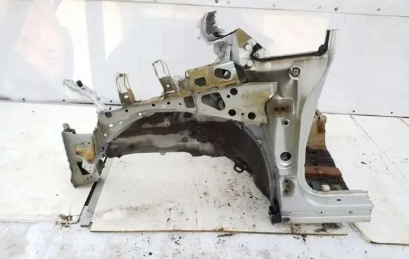 Front quarter panel