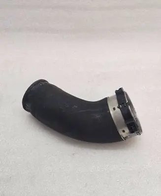 Volvo XC40 Intercooler hose/pipe 32222150
