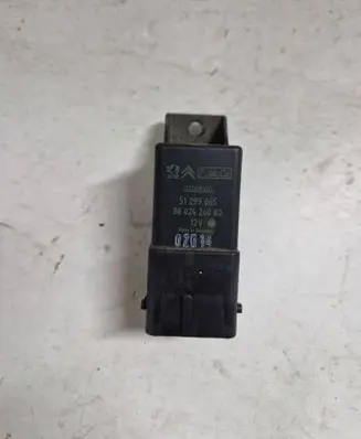 Citroen C5 Glow plug pre-heat relay 9802424080 51299065