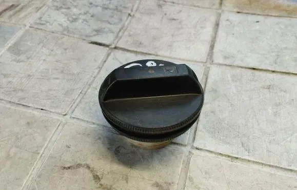 Nissan Almera N16 Fuel tank filler cap 