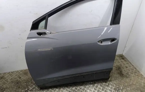 Audi Q4 Sportback e-tron Front door