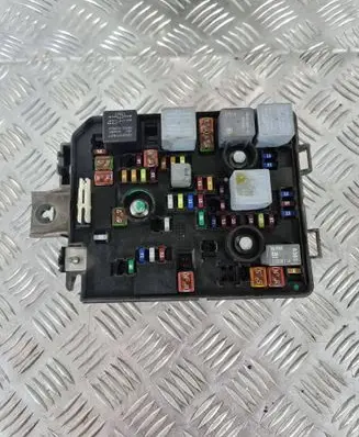 Opel Mokka X Fuse module 94520912
