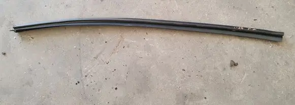 Hyundai i20 (PB PBT) Rubber seal front door window/glass 
