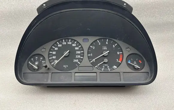 BMW 5 E39 Speedometer (instrument cluster) 62118375669