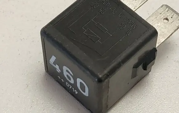 Volkswagen PASSAT B6 Other relay 1K0951253A