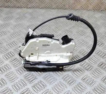 Skoda Superb B6 (3T) Coupe door lock (next to the handle) 1S2837015B