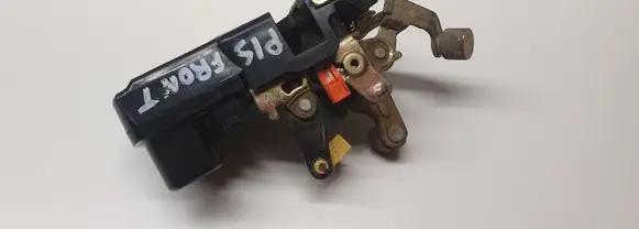 Chrysler Grand Voyager IV Front door lock