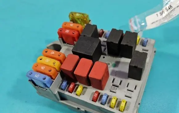 Alfa Romeo 159 Fuse box set 50510969 IMPRK1596946