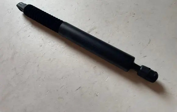 BMW 5 F10 F11 Tailgate/trunk strut/damper 7210557