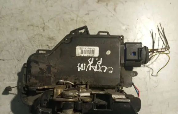 Skoda Octavia Mk2 (1Z) Front door lock 3D1837016 PA66302