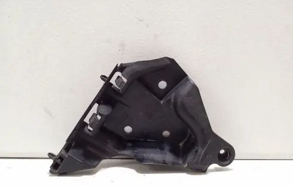 Volvo XC60 Front bumper mounting bracket 30764619