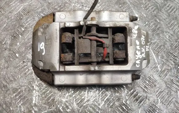 Porsche Cayenne (9PA) Rear brake caliper 207673032