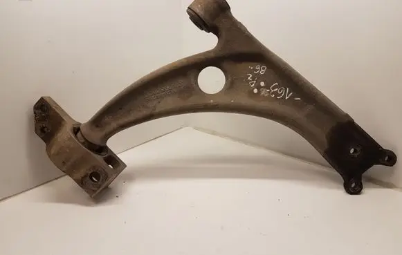 Volkswagen PASSAT B6 Front lower control arm/wishbone 3C0407153B