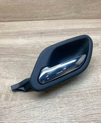 BMW 5 E39 Front door interior handle 8226049