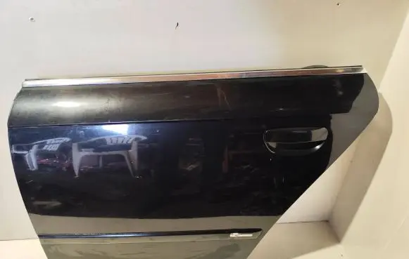 Audi A4 S4 B7 8E 8H Rear door