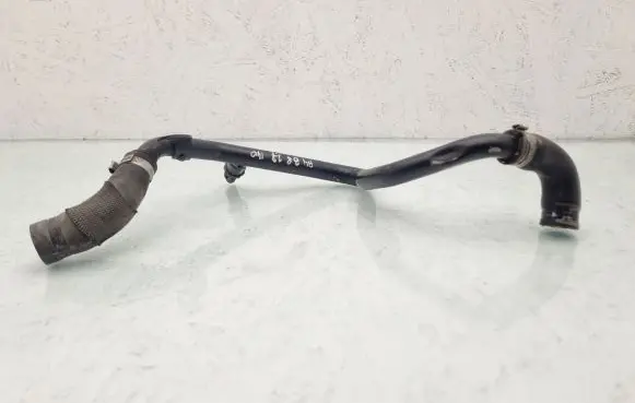 Engine coolant pipe/hose