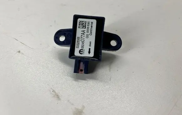 Jeep Compass Airbag deployment crash/impact sensor 68245077AA 53328368 5WK66090