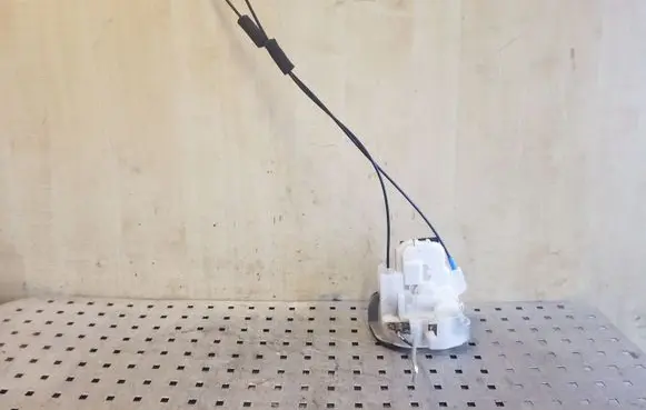 Subaru Outback Front door lock