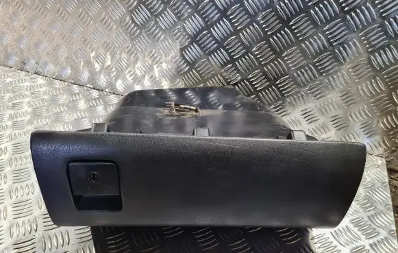 Volkswagen PASSAT B3 Glove box 357857103D 357857101D