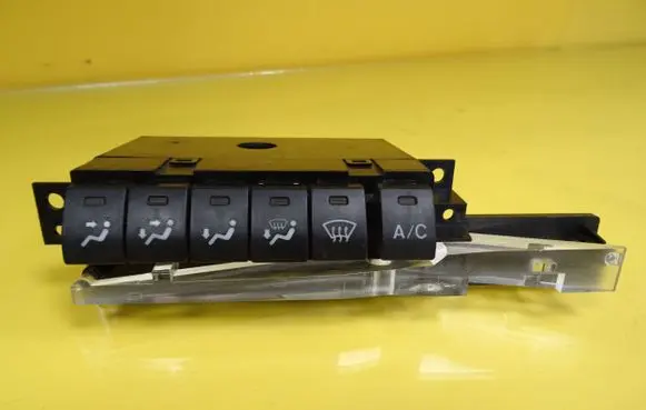 Suzuki Baleno EG Windscreen/window heater switch 7451064G 7455065D 7451063G