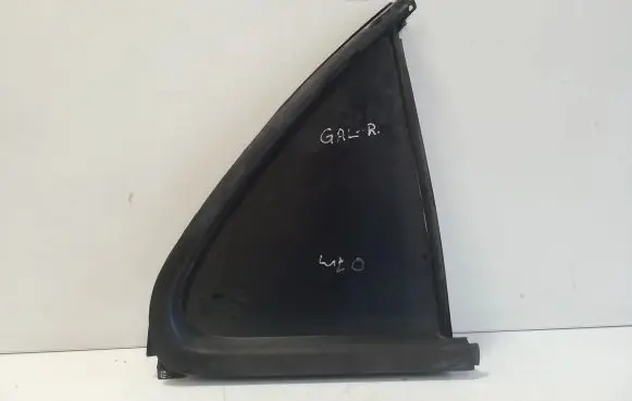 Rear vent window glass