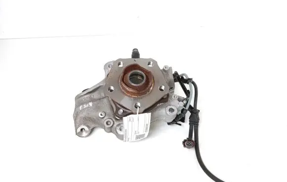 Rear wheel hub