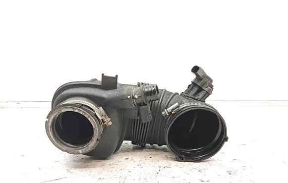 Mercedes-Benz C W204 Turbo air intake inlet pipe/hose A6510900437 446360600