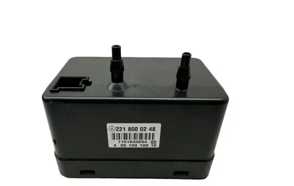 Mercedes-Benz S W221 Central locking vacuum pump 2218000248