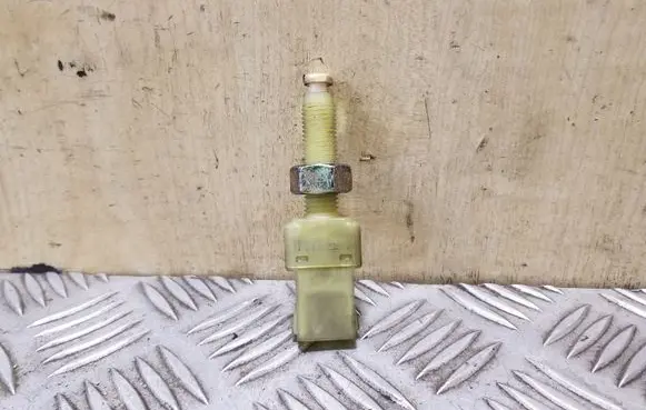 Audi A4 S4 B5 8D Brake pedal sensor switch 443945515