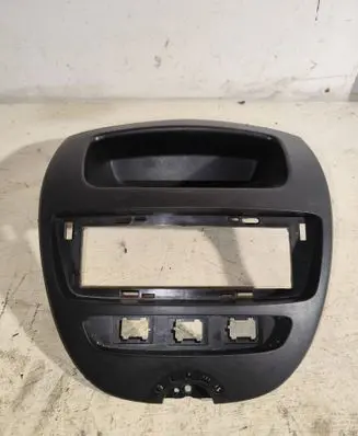 Toyota Aygo AB10 Radio/GPS head unit trim 554050h010