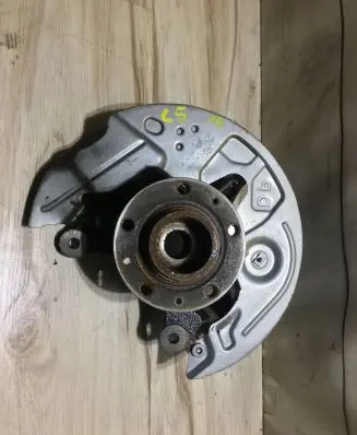 Citroen C5 Aircross Front wheel hub 10028166713