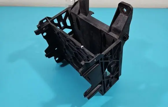 Other engine bay part