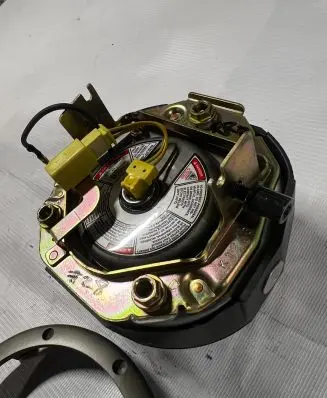 Mitsubishi Lancer Evolution Steering wheel airbag MR493762ZZ 493767ZZ