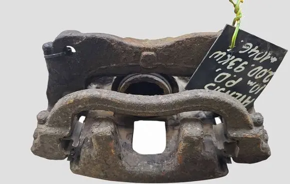 Toyota Avensis T270 Front brake caliper
