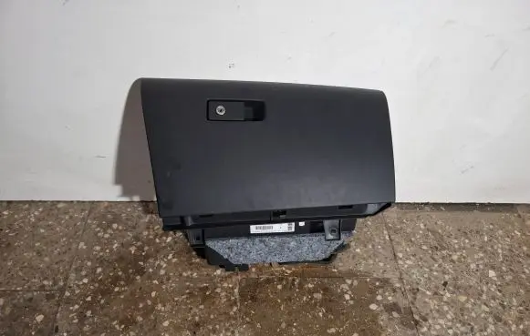 Volvo V60 Glove box 30755651